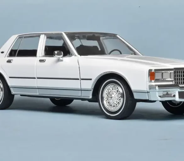 24greenlight Chevroleet Caprice Classic 1980 A team 1