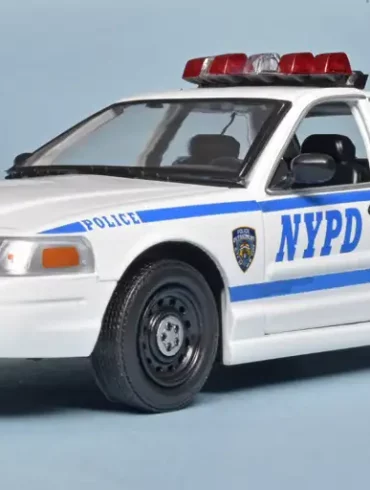 24greenlight Ford Crown Victoria 2009 police 1