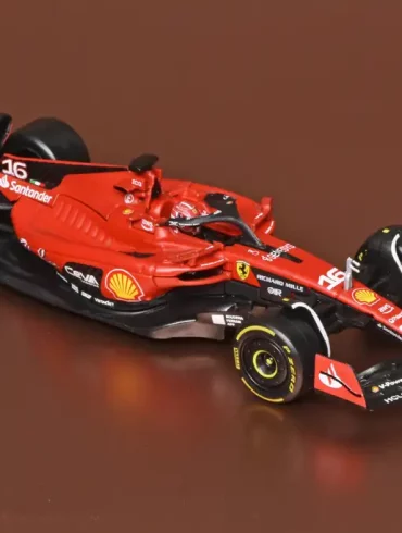 43Bburago Ferrari F1 SF23 2023 Leclerc 3