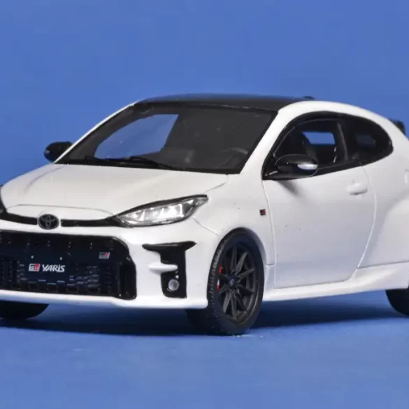 43Schuco ProR Toyota Yaris GR 2020 1