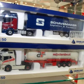 150 Cavallino Scania en Volvo