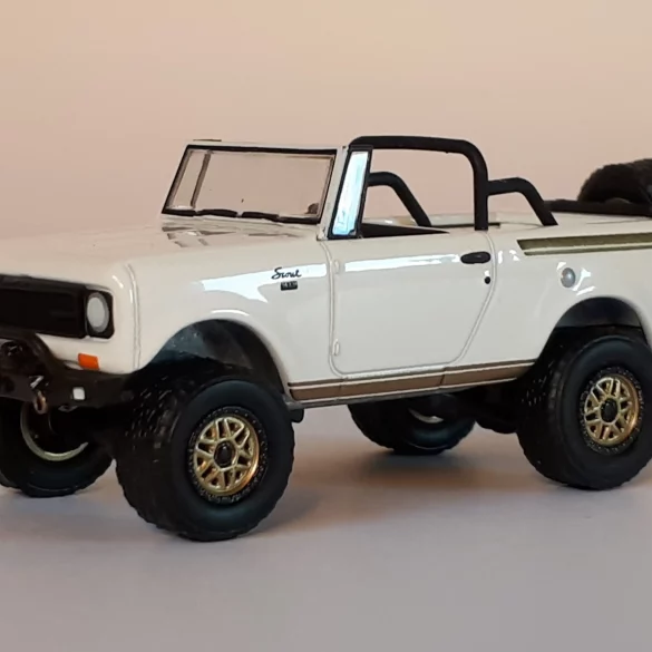 1;64 GreenLight International Harvester Scout 1