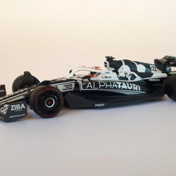 1;64 Mini GT AlphaTauri AT03 1