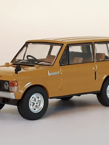 1;64 Mini GT Land Rover Range Rover 1