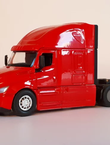 1;64 Welly Freightliner Cascadia 1