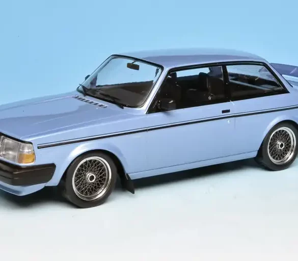 18Ixo Volvo 240 Turbo 1986 3