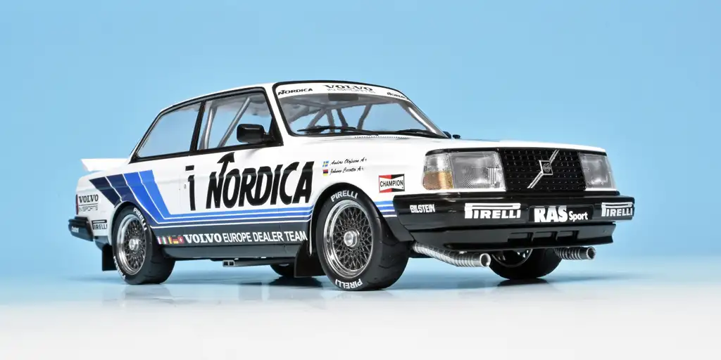 18Ixo Volvo 240 Turbo 1986 race 1