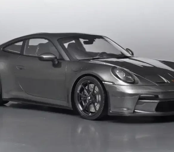 18minic Porsche 911 992 GT3 Touring 2022 2