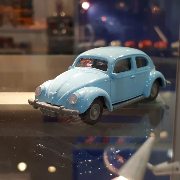 3 inch SIKU Volkswagen Kever 1