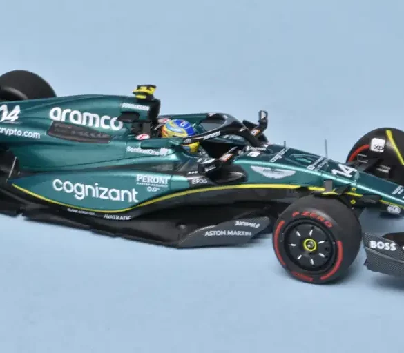 43minic Aston Martin AMR23 GP Australië 2023 Alonso 1