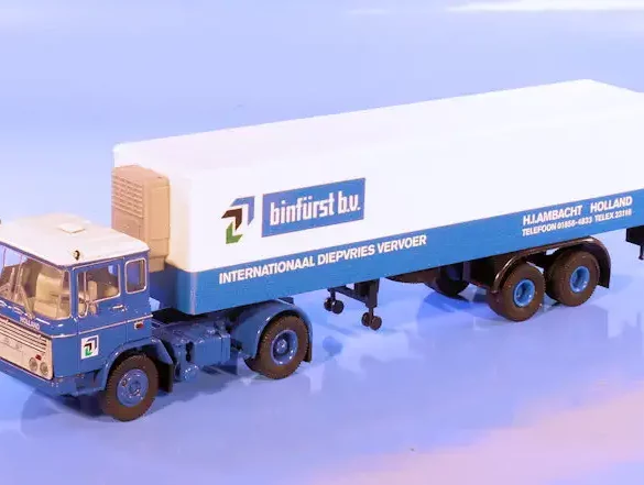 INT.Brekina 87.Daf 2600 Binfürst(1)