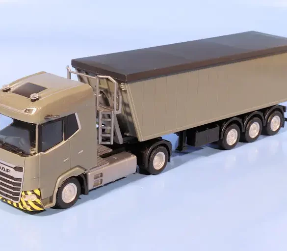 INT.Herpa 87.DAF XG Stöffel liner(1)