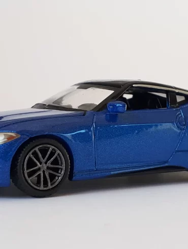 1;64 Auto World Nissan Z 1