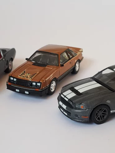 1;64 GreenLight Ford Mustang 1