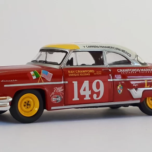 1;64 Mini GT Lincoln Capri 1