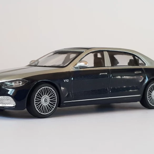 1;64 Mini GT Mercedes Maybach S 680 1