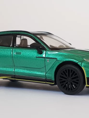 1;64 Pop Race Aston Martin DBX 1