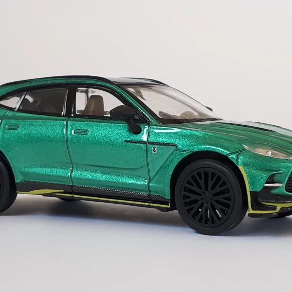 1;64 Pop Race Aston Martin DBX 1