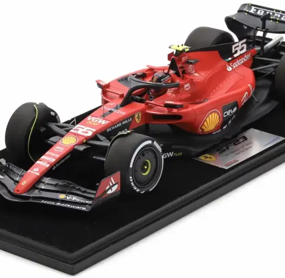 18Looksmart Ferrari SF23 2023 Sainz Bahrein 1