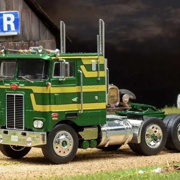 IXO Peterbilt 352
