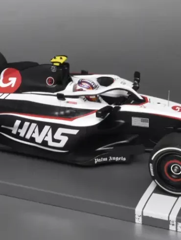 18minic Haas VF 23 2023 Hülkenberg 1