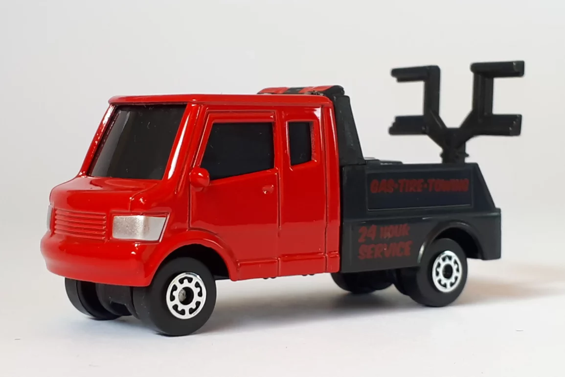 3 inch Maisto Tow Truck 1