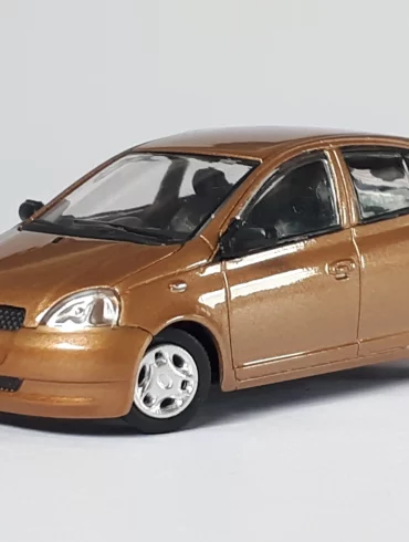 1;64 BM Creations Toyota Vitz 1