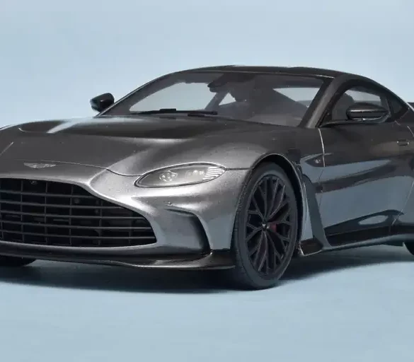 18GTspirit AM V12 Vantage coupé 2023 3