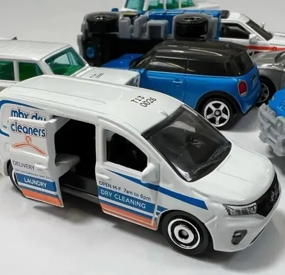 3 inch Matchbox Nissan Townstar