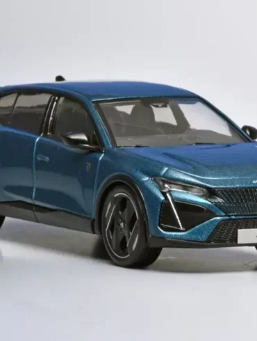 43norev Peugeot 408 GT hybrid 2023 1