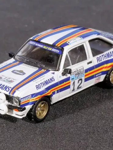 INT.Brekina 87.Ford Escort II RAC Rothmans(1)