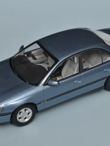 18Triple9 Opel Omega B 1996 4