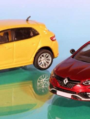 INT.PCX87.Renault Megane(1)