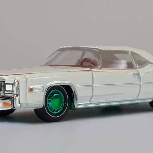 1;64 GreenLight Cadillac Eldorado Convertible 1