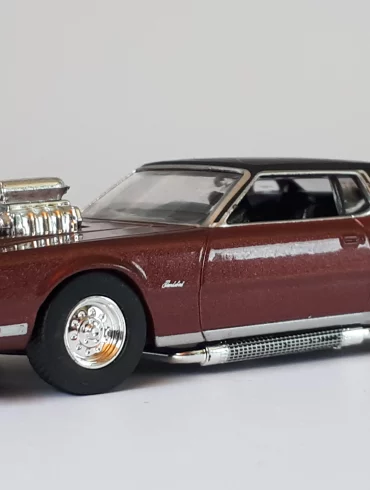 1;64 GreenLight Ford Thunderbird 1