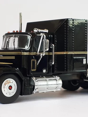 1;64 Ixo GMC General 1