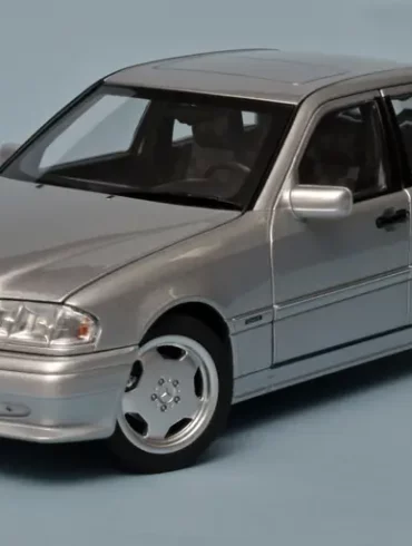 18norev Mod MB C Klasse AMG 1993 1