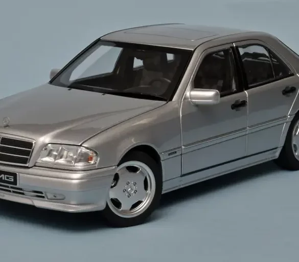 18norev Mod MB C Klasse AMG 1993 1