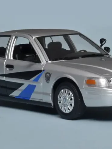 24Greenlight Ford Crown Victoria Colorado State pol 1998 1