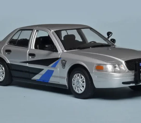 24Greenlight Ford Crown Victoria Colorado State pol 1998 1