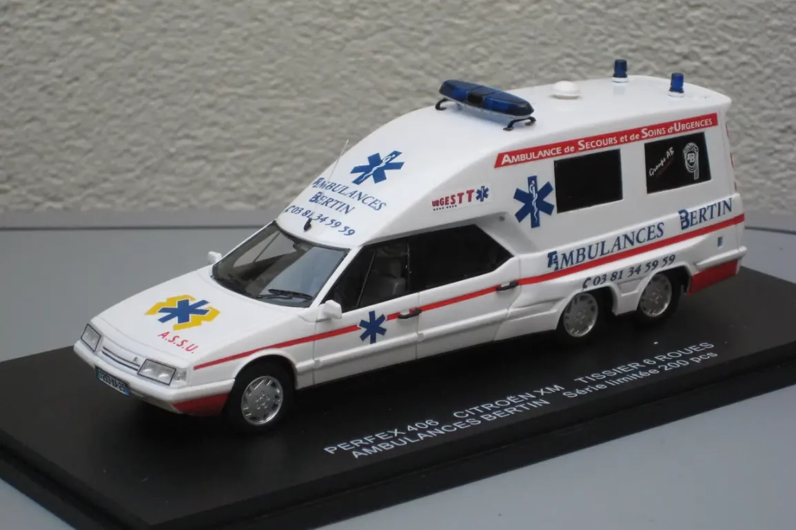 143 Perfex Citroen XM Tissier Bertin ambulance LV