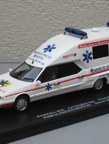 143 Perfex Citroen XM Tissier Bertin ambulance LV