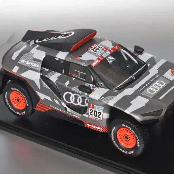 18spark Audi RS Q e tron Dakar Sainz+Cruz 2022 1