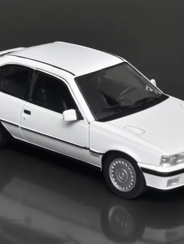 24WhiteB Opel Kadett E GSI 1985 1