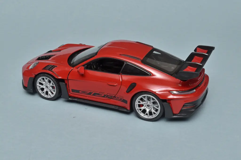 24welly Porsche 911 992 GT3 RS 2023 4