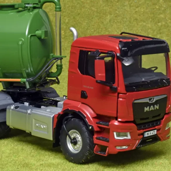 32Wiking MAN TGS 18.510 4x4 1