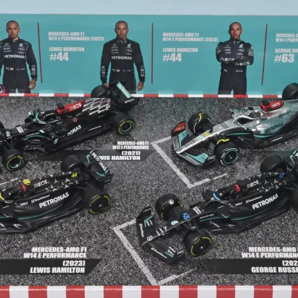 43Bburago Mercedes AMG set