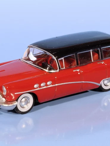 INT.Oxford Diecast 87.Buick Century Estate(1)