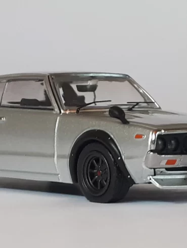 1;64 Inno64 Nissan Skyline 1