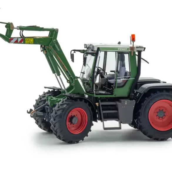 32WeiseT Fendt Xylon 524 3